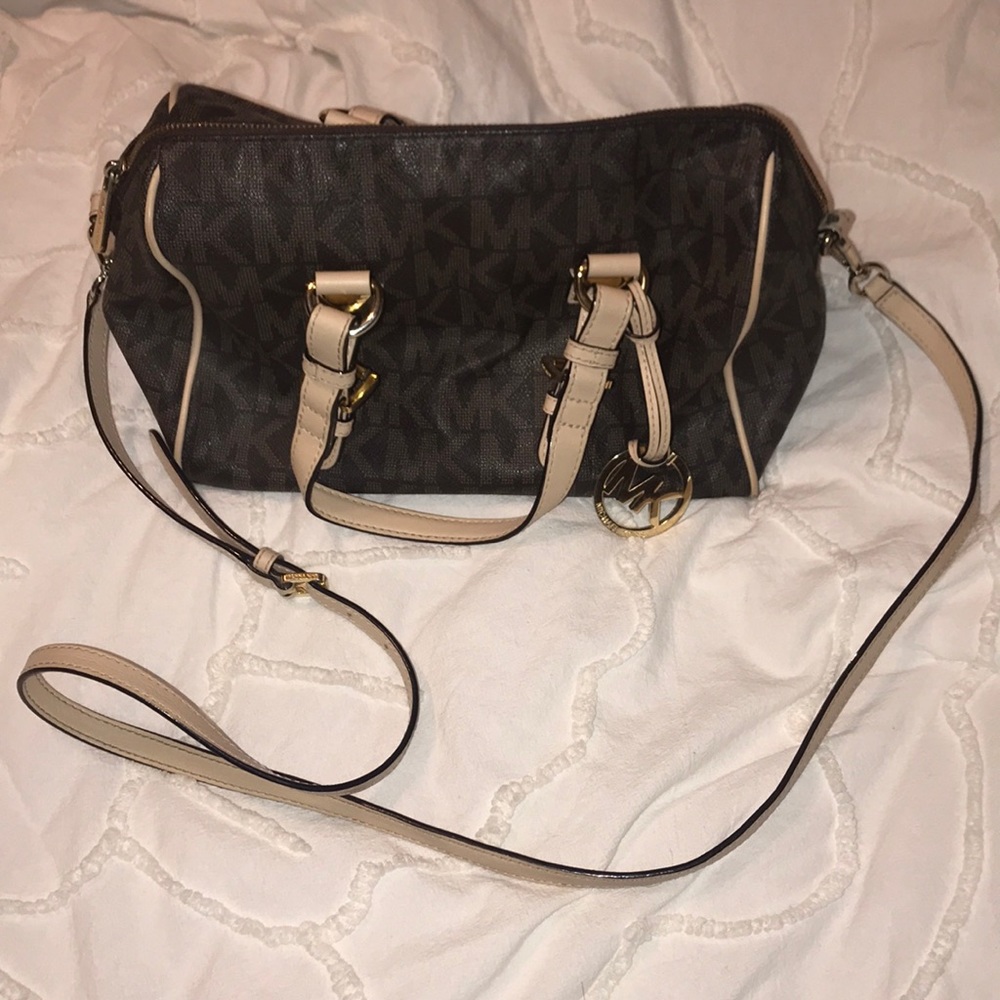 Micheal Kors Purse